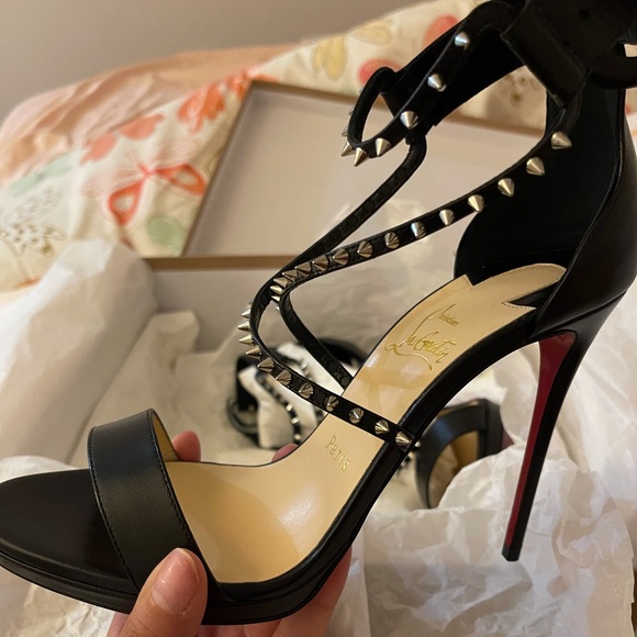 Christian Louboutin size 38 - Picture 1 of 5